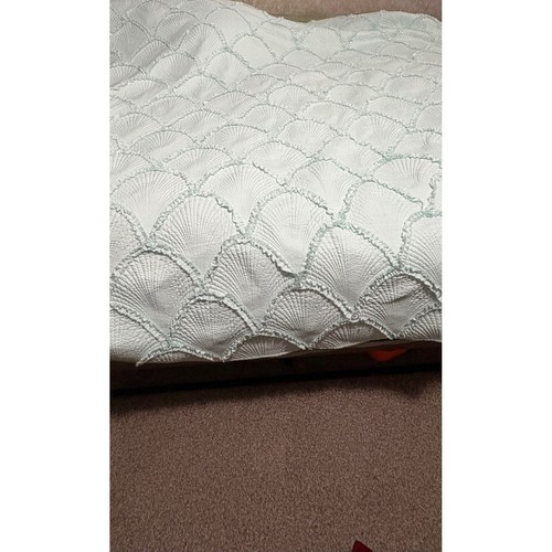 Mint green scalloped shell - green,