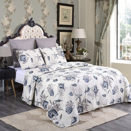 White floral quilt - quilt, pcs